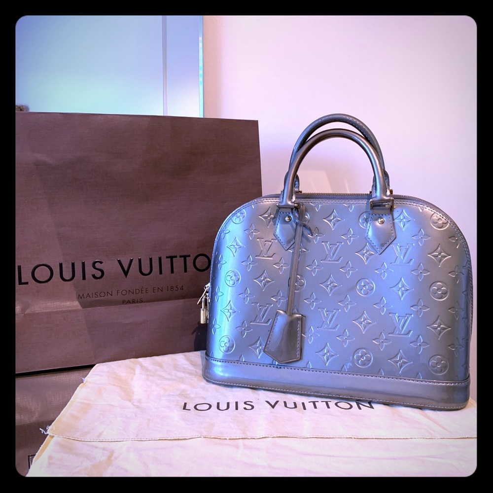 Louis Vuitton Alma Gris